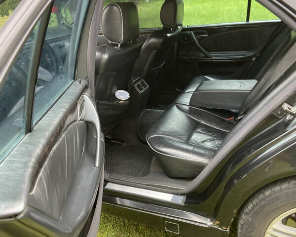 Чорний Мерседес Е-Клас, об'ємом двигуна 2 л та пробігом 100 тис. км за 3100 $, фото 10 на Automoto.ua