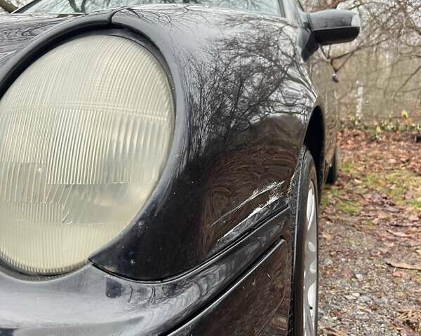 Черный Мерседес Е-Класс, объемом двигателя 2 л и пробегом 489 тыс. км за 3300 $, фото 8 на Automoto.ua