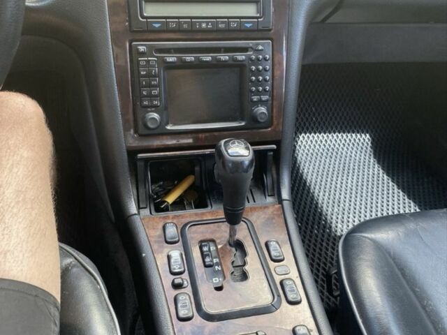 Черный Мерседес Е-Класс, объемом двигателя 3.2 л и пробегом 355 тыс. км за 3200 $, фото 8 на Automoto.ua