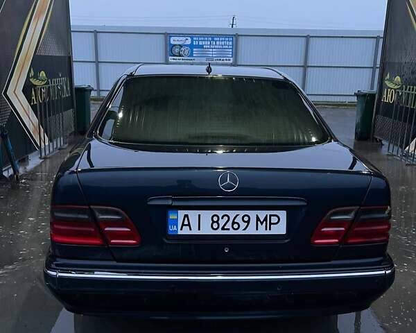 Черный Мерседес Е-Класс, объемом двигателя 2.8 л и пробегом 547 тыс. км за 2950 $, фото 7 на Automoto.ua
