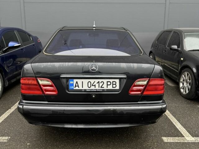 Чорний Мерседес Е-Клас, об'ємом двигуна 2 л та пробігом 360 тис. км за 3000 $, фото 5 на Automoto.ua