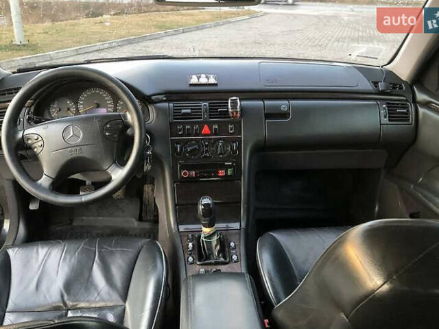 Чорний Мерседес Е-Клас, об'ємом двигуна 2 л та пробігом 100 тис. км за 3100 $, фото 17 на Automoto.ua