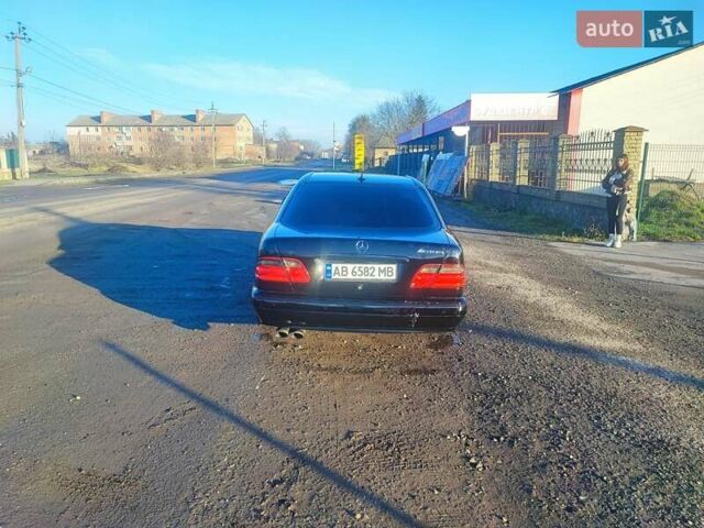 Чорний Мерседес Е-Клас, об'ємом двигуна 3.2 л та пробігом 337 тис. км за 4200 $, фото 5 на Automoto.ua