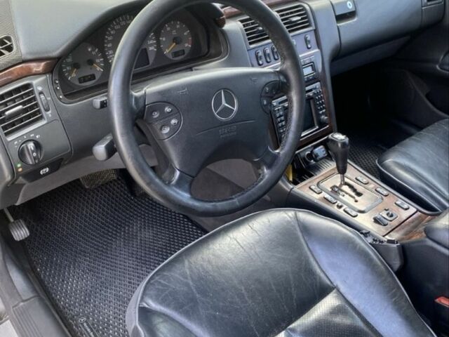 Черный Мерседес Е-Класс, объемом двигателя 3.2 л и пробегом 355 тыс. км за 3200 $, фото 7 на Automoto.ua