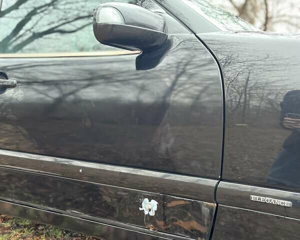 Черный Мерседес Е-Класс, объемом двигателя 2 л и пробегом 489 тыс. км за 3300 $, фото 5 на Automoto.ua