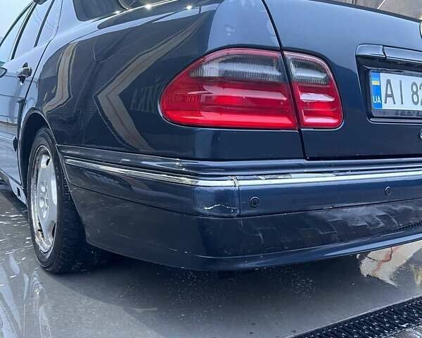 Черный Мерседес Е-Класс, объемом двигателя 2.8 л и пробегом 547 тыс. км за 2950 $, фото 6 на Automoto.ua