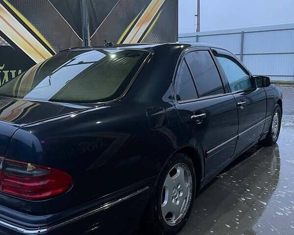 Черный Мерседес Е-Класс, объемом двигателя 2.8 л и пробегом 547 тыс. км за 2950 $, фото 2 на Automoto.ua