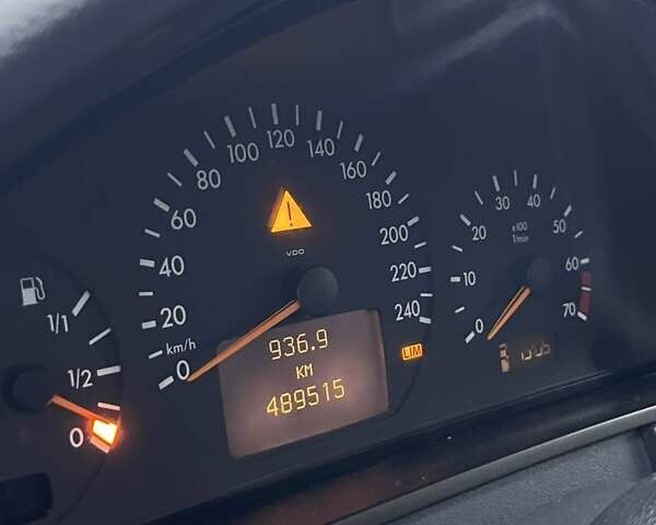 Черный Мерседес Е-Класс, объемом двигателя 2 л и пробегом 489 тыс. км за 3300 $, фото 19 на Automoto.ua