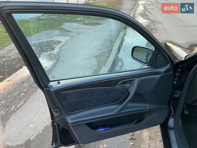 Чорний Мерседес Е-Клас, об'ємом двигуна 3.22 л та пробігом 399 тис. км за 6500 $, фото 7 на Automoto.ua