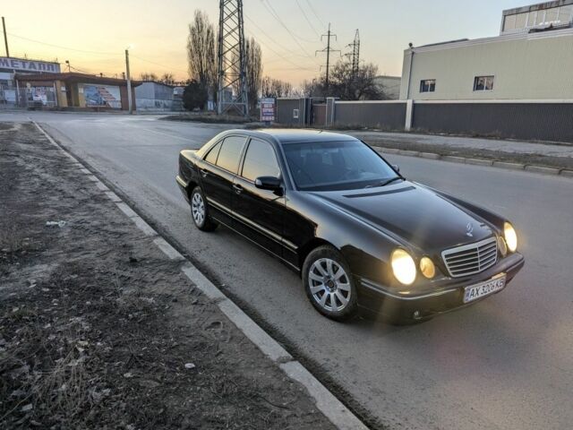 Чорний Мерседес Е-Клас, об'ємом двигуна 2 л та пробігом 400 тис. км за 4900 $, фото 4 на Automoto.ua