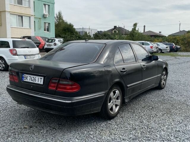 Черный Мерседес Е-Класс, объемом двигателя 3.2 л и пробегом 355 тыс. км за 3200 $, фото 3 на Automoto.ua