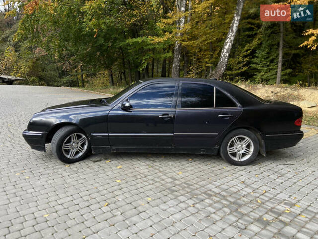 Чорний Мерседес Е-Клас, об'ємом двигуна 2 л та пробігом 100 тис. км за 3100 $, фото 3 на Automoto.ua