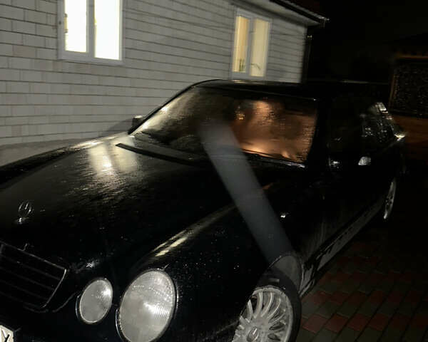 Мерседес Е-Клас 2000 у Житомирі на Automoto.ua Чорний Мерседес Е-Клас, об'ємом двигуна 2 л та пробігом 350 тис. км за 4200 $, фото 3 на Automoto.ua