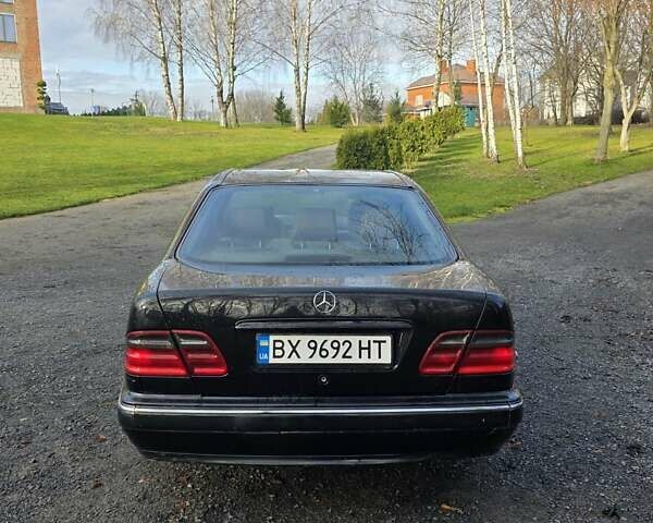 Чорний Мерседес Е-Клас, об'ємом двигуна 2.2 л та пробігом 387 тис. км за 2999 $, фото 5 на Automoto.ua