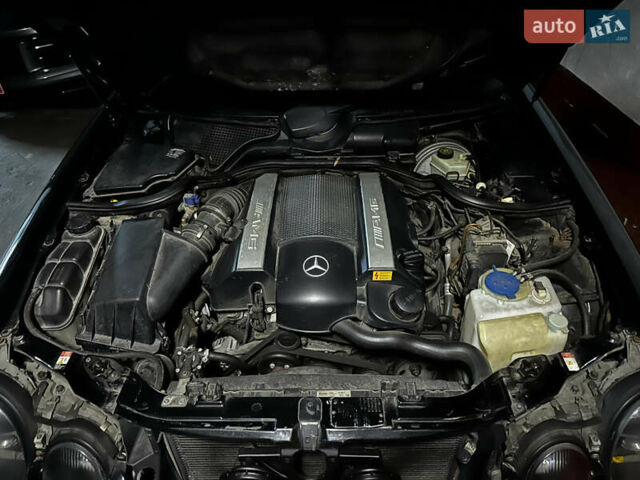 Черный Мерседес Е-Класс, объемом двигателя 3.2 л и пробегом 314 тыс. км за 6888 $, фото 11 на Automoto.ua