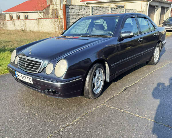 Черный Мерседес Е-Класс, объемом двигателя 3.2 л и пробегом 396 тыс. км за 3600 $, фото 2 на Automoto.ua