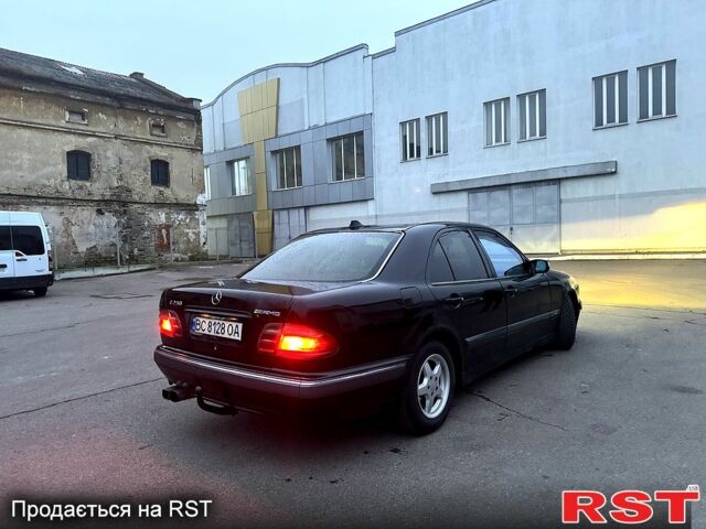 Чорний Мерседес Е-Клас, об'ємом двигуна 2.1 л та пробігом 345 тис. км за 3500 $, фото 4 на Automoto.ua