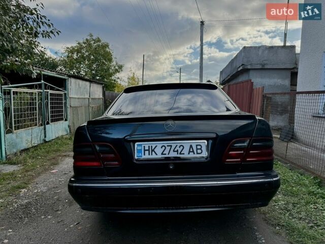 Чорний Мерседес Е-Клас, об'ємом двигуна 2.2 л та пробігом 327 тис. км за 3600 $, фото 1 на Automoto.ua