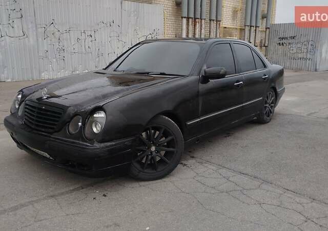 Чорний Мерседес Е-Клас, об'ємом двигуна 4.3 л та пробігом 516 тис. км за 3800 $, фото 9 на Automoto.ua