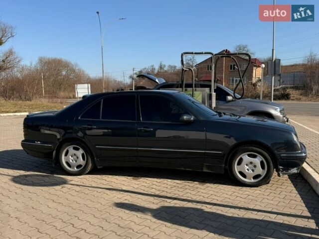 Черный Мерседес Е-Класс, объемом двигателя 2.8 л и пробегом 252 тыс. км за 4300 $, фото 3 на Automoto.ua