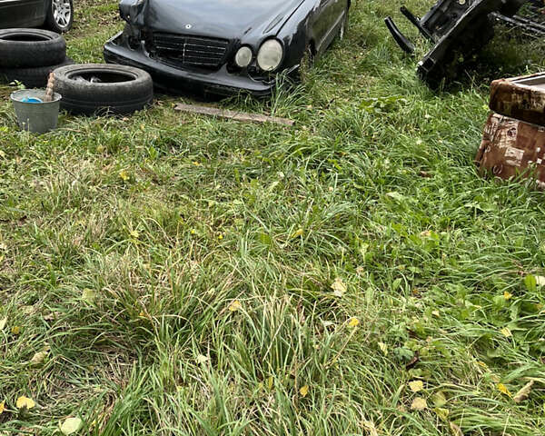 Чорний Мерседес Е-Клас, об'ємом двигуна 3.22 л та пробігом 420 тис. км за 2000 $, фото 1 на Automoto.ua