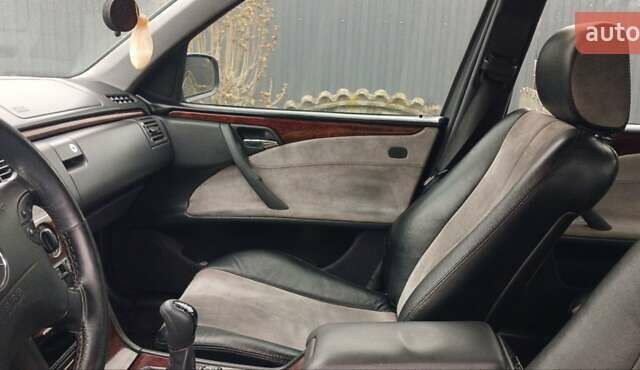 Черный Мерседес Е-Класс, объемом двигателя 2 л и пробегом 221 тыс. км за 3600 $, фото 7 на Automoto.ua