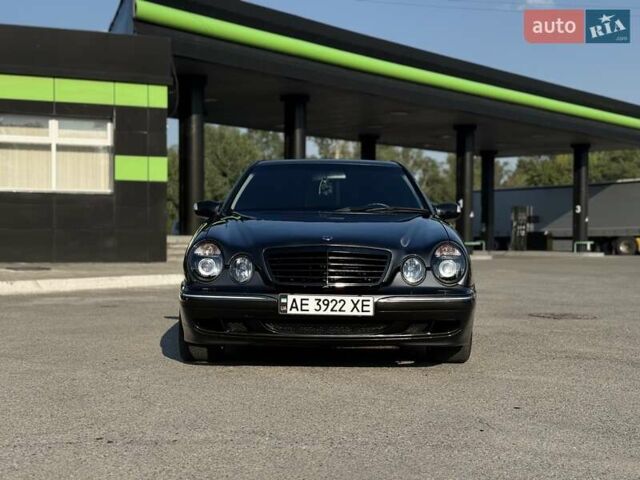 Черный Мерседес Е-Класс, объемом двигателя 2.5 л и пробегом 360 тыс. км за 4500 $, фото 3 на Automoto.ua