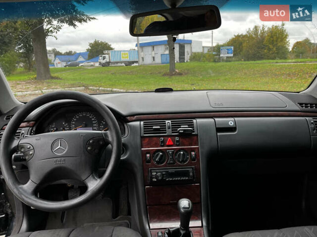 Чорний Мерседес Е-Клас, об'ємом двигуна 2 л та пробігом 350 тис. км за 2499 $, фото 7 на Automoto.ua