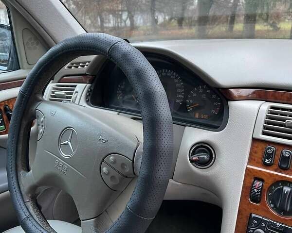 Черный Мерседес Е-Класс, объемом двигателя 2.8 л и пробегом 547 тыс. км за 2950 $, фото 16 на Automoto.ua