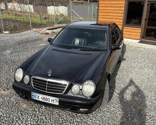 Черный Мерседес Е-Класс, объемом двигателя 2.2 л и пробегом 395 тыс. км за 4499 $, фото 13 на Automoto.ua