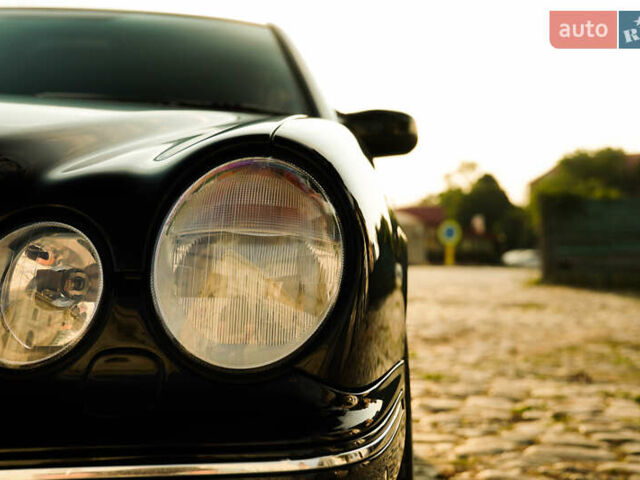 Черный Мерседес Е-Класс, объемом двигателя 3.2 л и пробегом 380 тыс. км за 7000 $, фото 9 на Automoto.ua