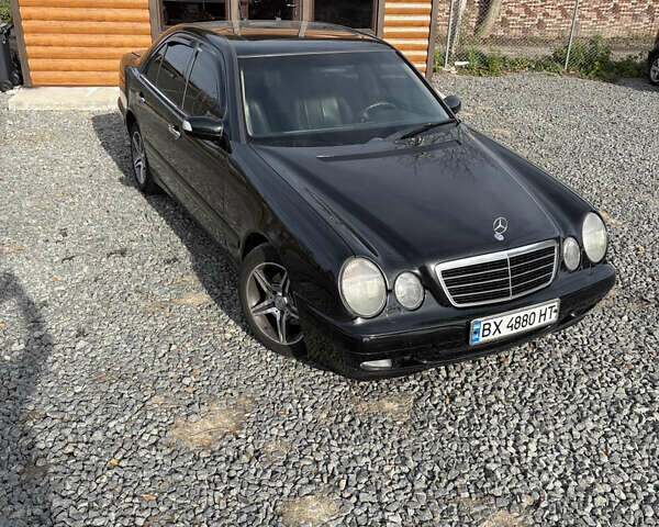 Черный Мерседес Е-Класс, объемом двигателя 2.2 л и пробегом 395 тыс. км за 4499 $, фото 14 на Automoto.ua