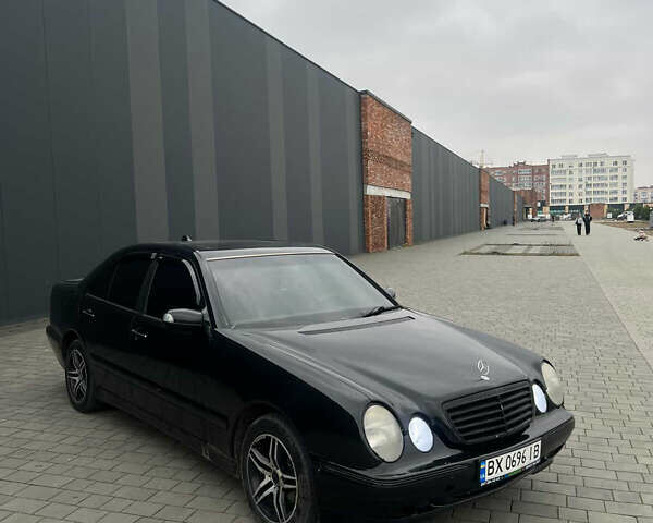 Черный Мерседес Е-Класс, объемом двигателя 2 л и пробегом 430 тыс. км за 3600 $, фото 3 на Automoto.ua