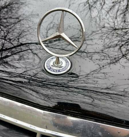 Чорний Мерседес Е-Клас, об'ємом двигуна 3.22 л та пробігом 390 тис. км за 3950 $, фото 6 на Automoto.ua