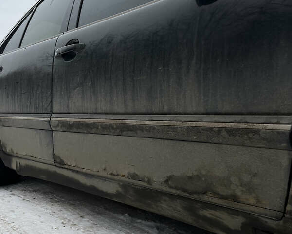 Чорний Мерседес Е-Клас, об'ємом двигуна 2 л та пробігом 340 тис. км за 1999 $, фото 12 на Automoto.ua