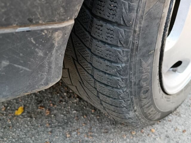 Черный Мерседес Е-Класс, объемом двигателя 2 л и пробегом 443 тыс. км за 1350 $, фото 3 на Automoto.ua