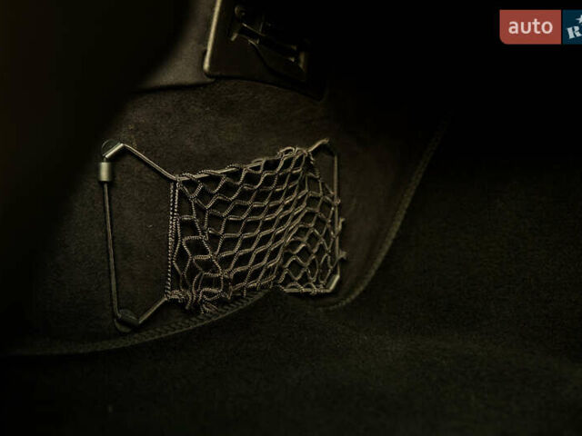 Черный Мерседес Е-Класс, объемом двигателя 3.2 л и пробегом 380 тыс. км за 7000 $, фото 37 на Automoto.ua