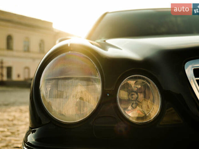 Черный Мерседес Е-Класс, объемом двигателя 3.2 л и пробегом 380 тыс. км за 7000 $, фото 10 на Automoto.ua