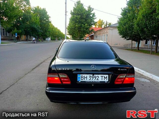 Черный Мерседес Е-Класс, объемом двигателя 3.2 л и пробегом 340 тыс. км за 4300 $, фото 3 на Automoto.ua