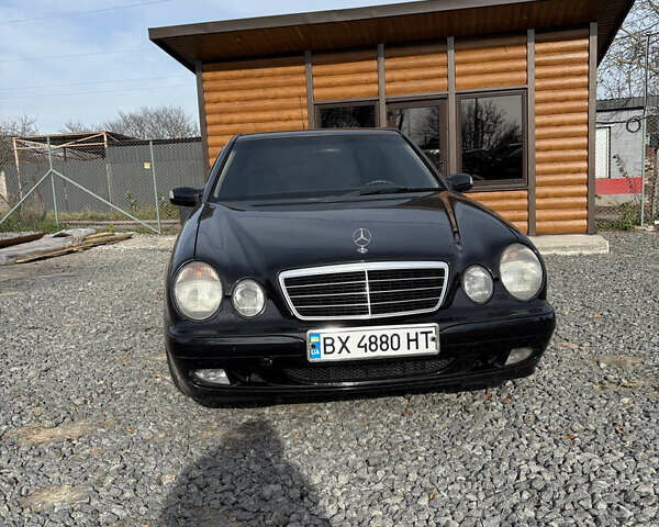 Черный Мерседес Е-Класс, объемом двигателя 2.2 л и пробегом 395 тыс. км за 4499 $, фото 1 на Automoto.ua