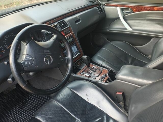 Чорний Мерседес Е-Клас, об'ємом двигуна 3.2 л та пробігом 405 тис. км за 4700 $, фото 9 на Automoto.ua