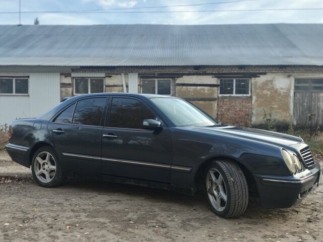 Чорний Мерседес Е-Клас, об'ємом двигуна 3.2 л та пробігом 405 тис. км за 4700 $, фото 5 на Automoto.ua