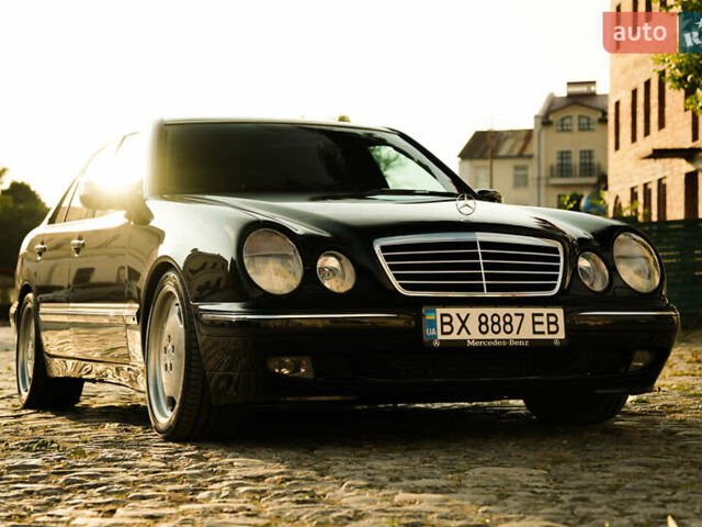 Черный Мерседес Е-Класс, объемом двигателя 3.2 л и пробегом 380 тыс. км за 7000 $, фото 1 на Automoto.ua