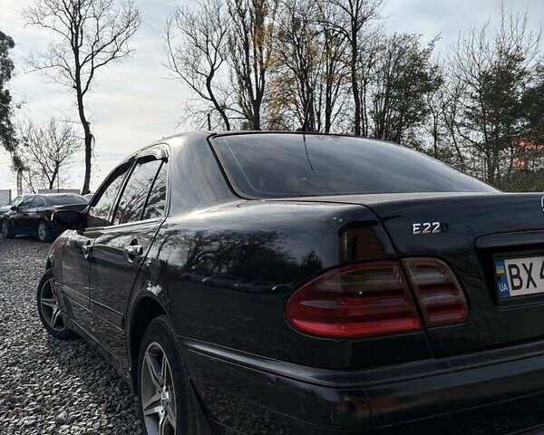 Черный Мерседес Е-Класс, объемом двигателя 2.2 л и пробегом 395 тыс. км за 4499 $, фото 7 на Automoto.ua