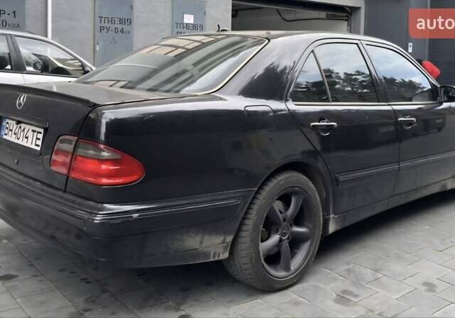 Мерседес Е-Класс 2001 в Одессе на Automoto.ua Черный Мерседес Е-Класс, объемом двигателя 4.27 л и пробегом 381 тыс. км за 4500 $, фото 5 на Automoto.ua