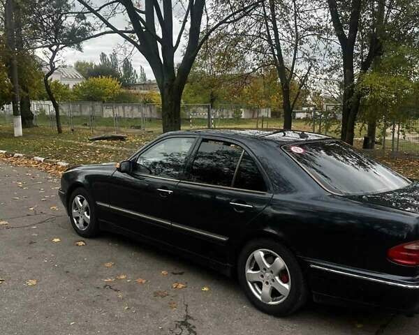 Чорний Мерседес Е-Клас, об'ємом двигуна 2.6 л та пробігом 527 тис. км за 3500 $, фото 2 на Automoto.ua