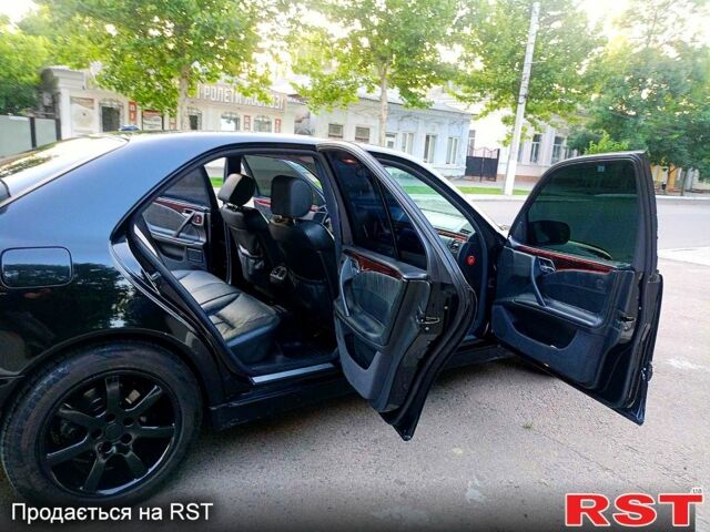 Черный Мерседес Е-Класс, объемом двигателя 3.2 л и пробегом 340 тыс. км за 4300 $, фото 7 на Automoto.ua