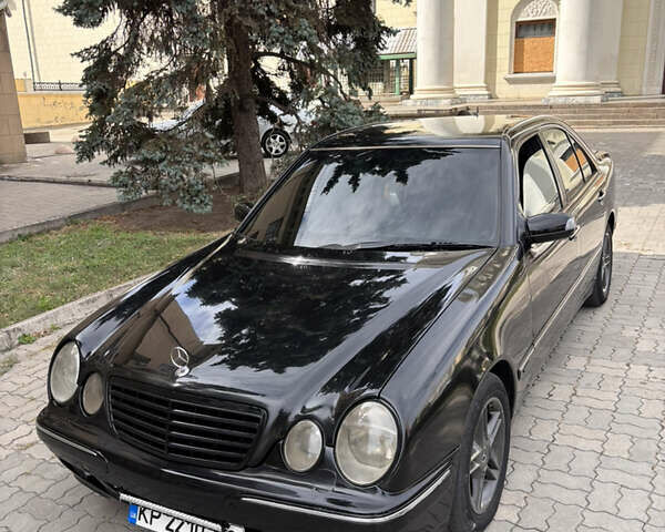 Черный Мерседес Е-Класс, объемом двигателя 3.2 л и пробегом 570 тыс. км за 4000 $, фото 1 на Automoto.ua