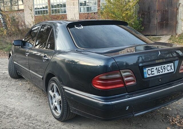 Чорний Мерседес Е-Клас, об'ємом двигуна 3.2 л та пробігом 405 тис. км за 4700 $, фото 7 на Automoto.ua