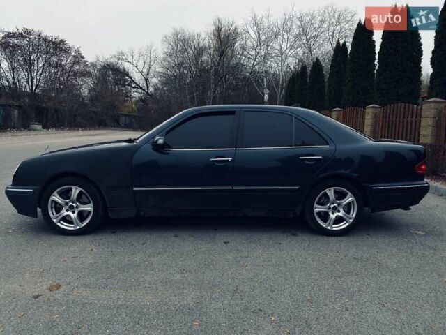 Черный Мерседес Е-Класс, объемом двигателя 4.3 л и пробегом 339 тыс. км за 5000 $, фото 3 на Automoto.ua